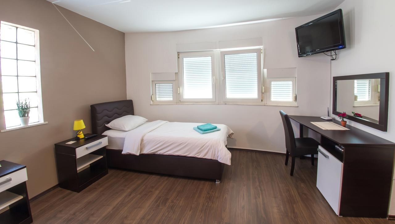 Guesthouse Stari Grad モスタル エクステリア 写真